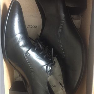 ECCO Shape 45 Block Heel Tie (Size 7-7.5 US)